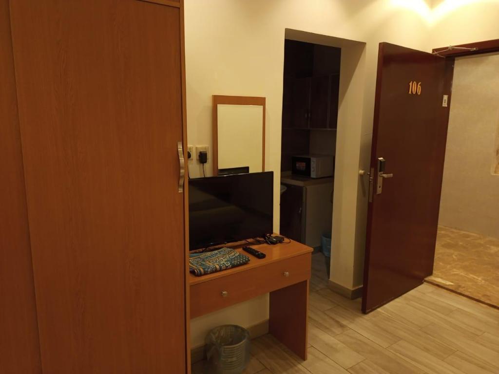 Popular attractions Area Nearby Property